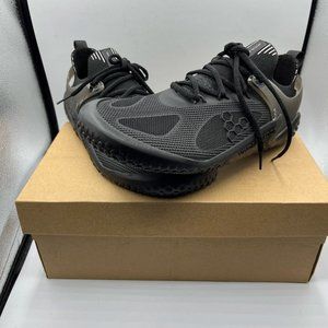 Vivobarefoot Motus Strength--- NEVER WORN